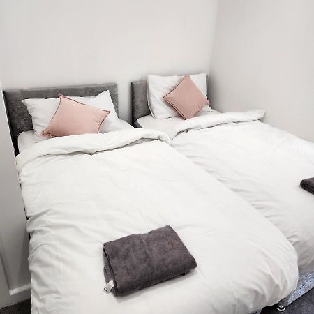 Comfy Diamond Ensuite Room Maidstone With Free Parking And Speedy Wifi Экстерьер фото